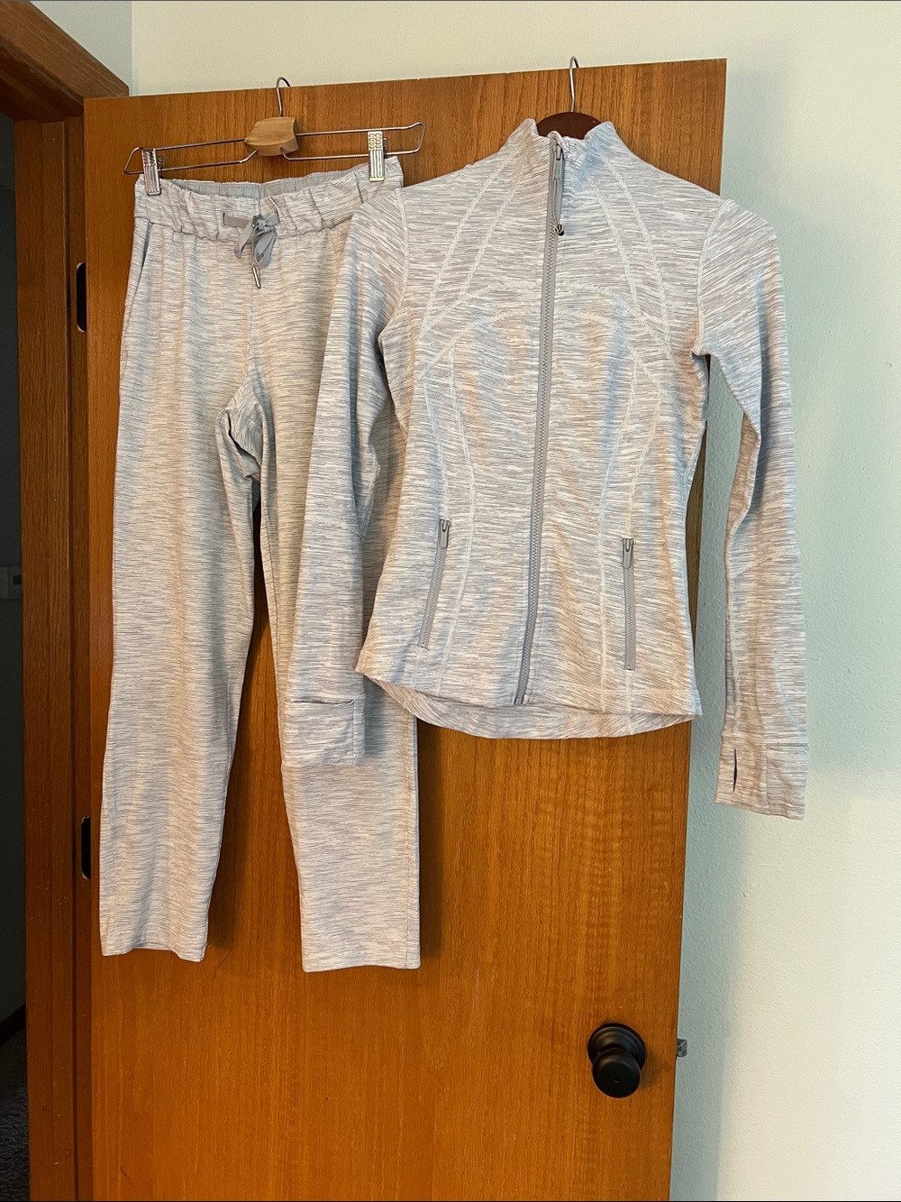 Set of Lululemon Athletica size small Drawstring Sweatpants AND Define Jacket 4